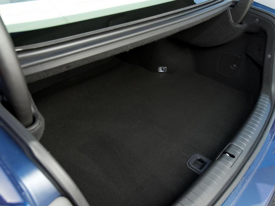 Багажник Hyundai Genesis 2014 года  (NA) (фото 38 из 105)